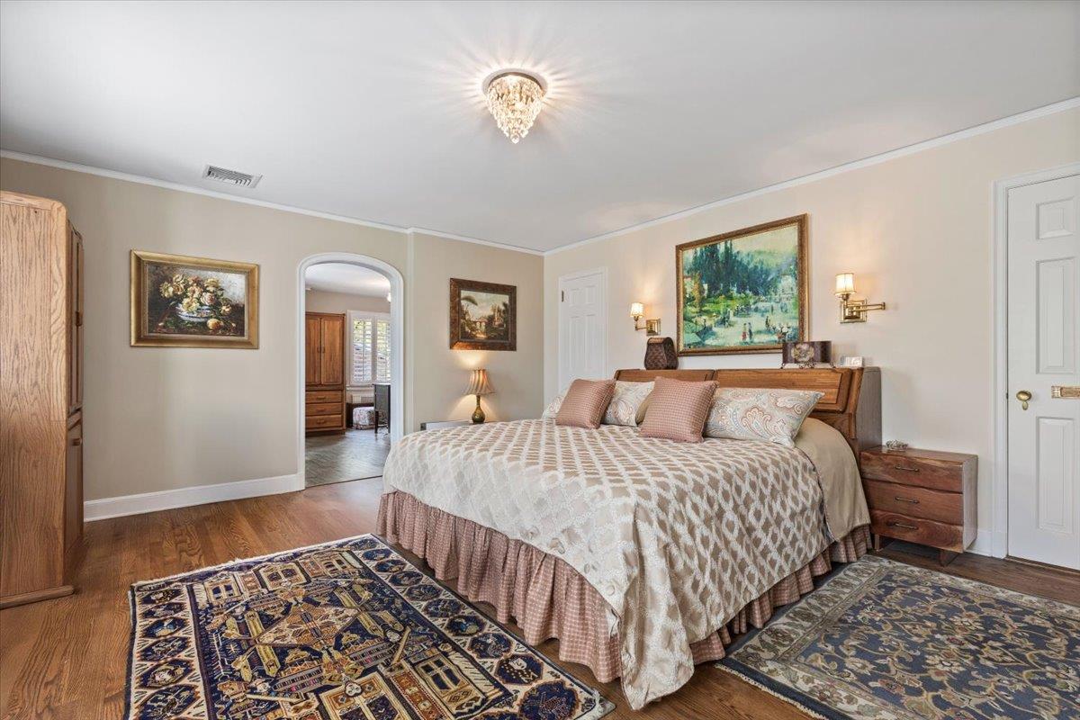 31 Colonial Road, White Plains, NY 10605