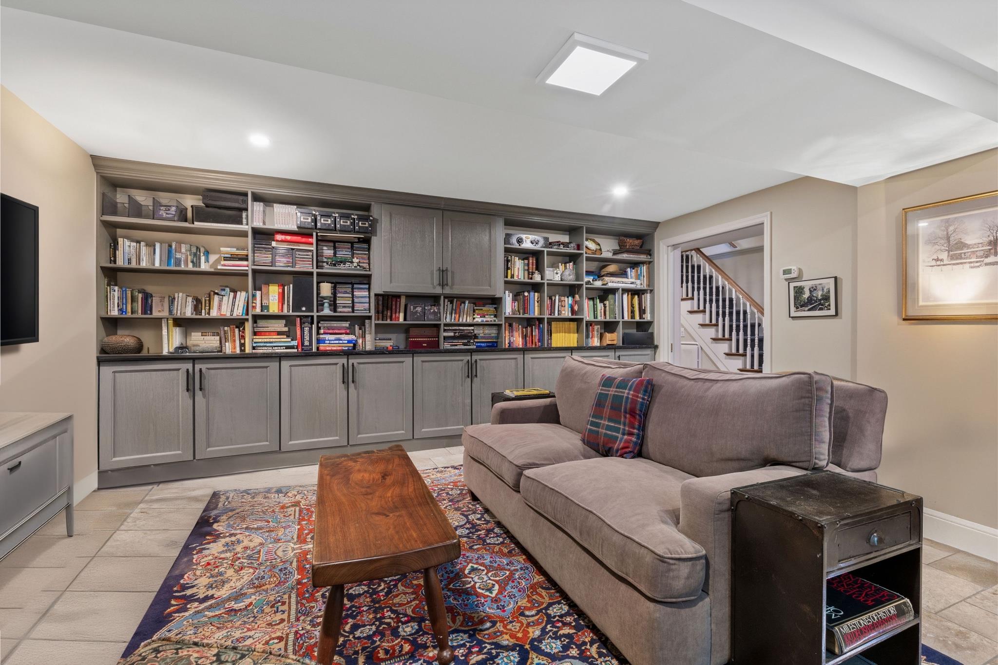 31 Colonial Road, White Plains, NY 10605