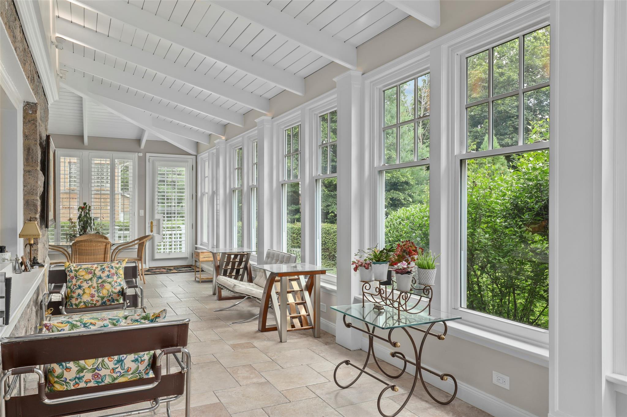 31 Colonial Road, White Plains, NY 10605