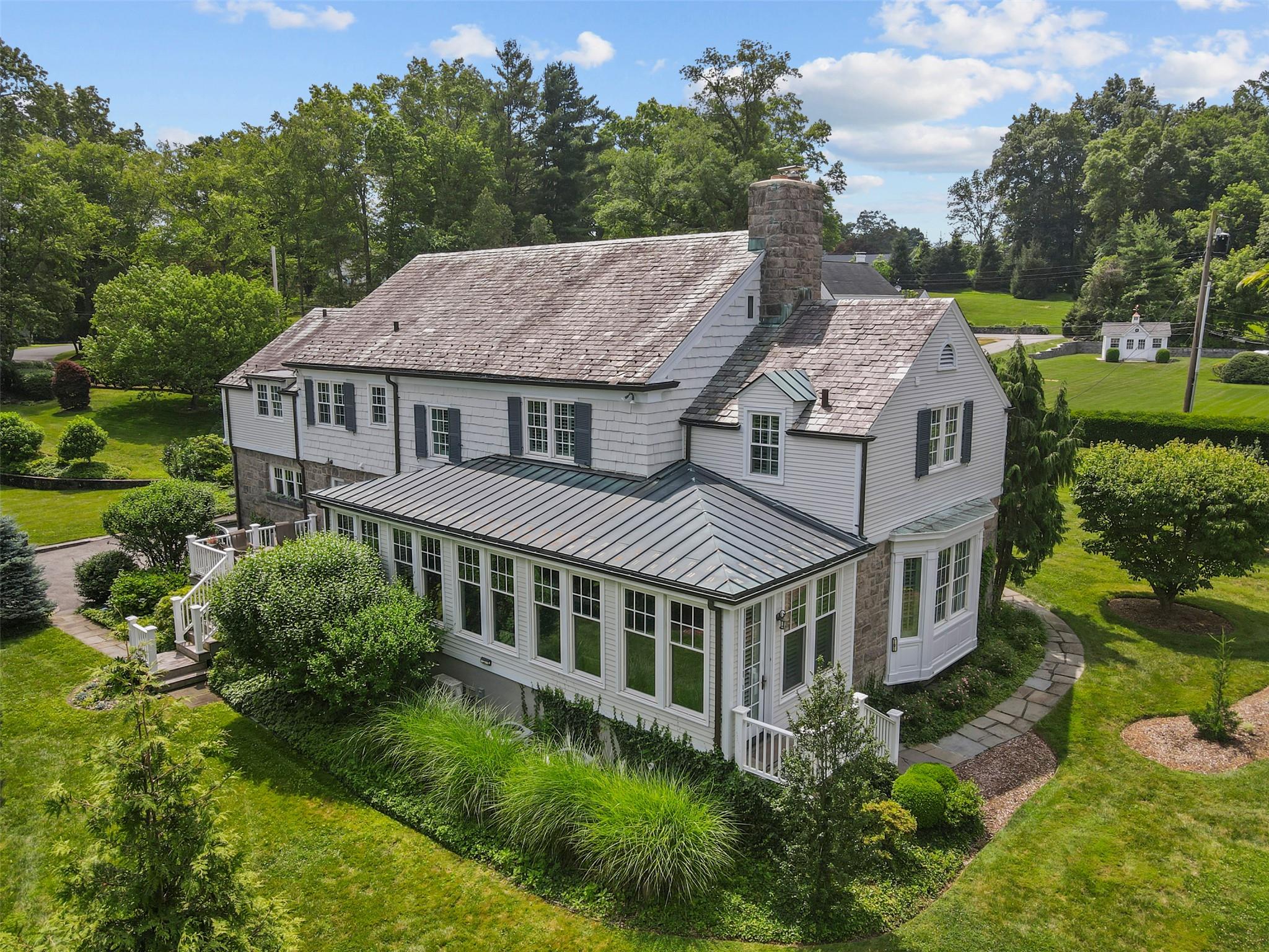 31 Colonial Road, White Plains, NY 10605