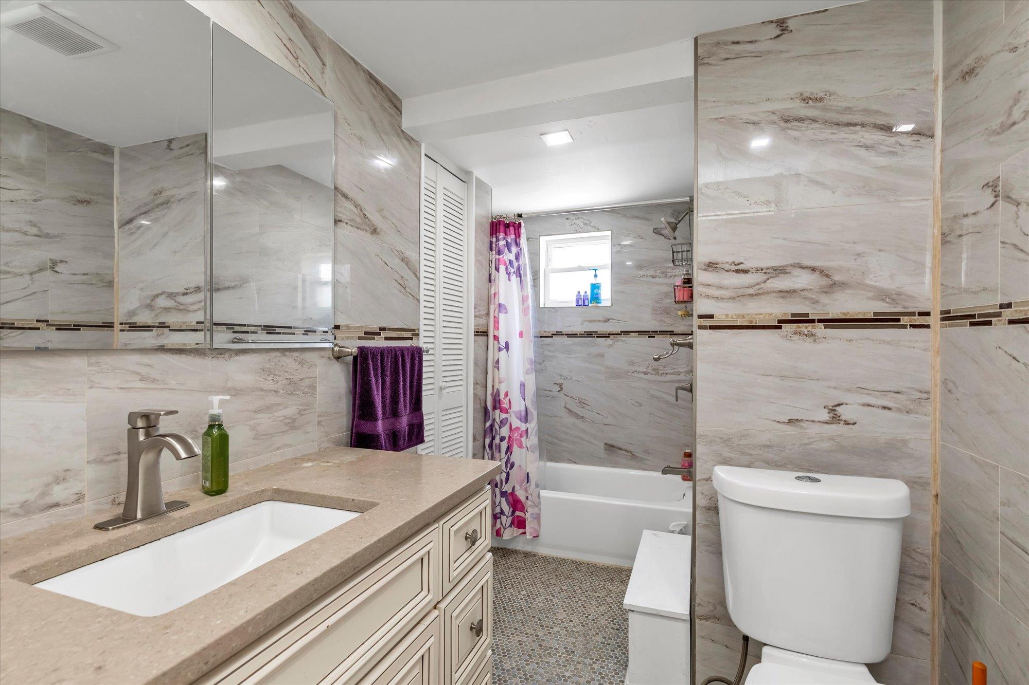 596 Lincoln Avenue, West Hempstead, NY 11552