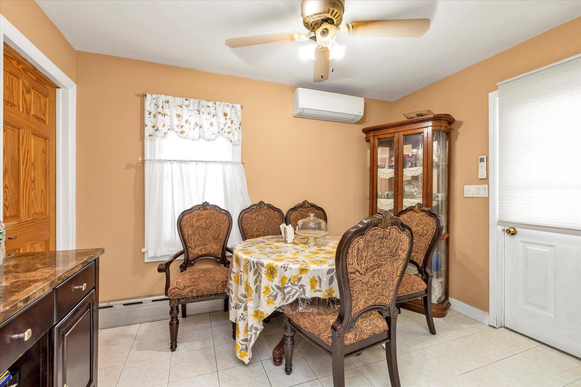 596 Lincoln Avenue, West Hempstead, NY 11552