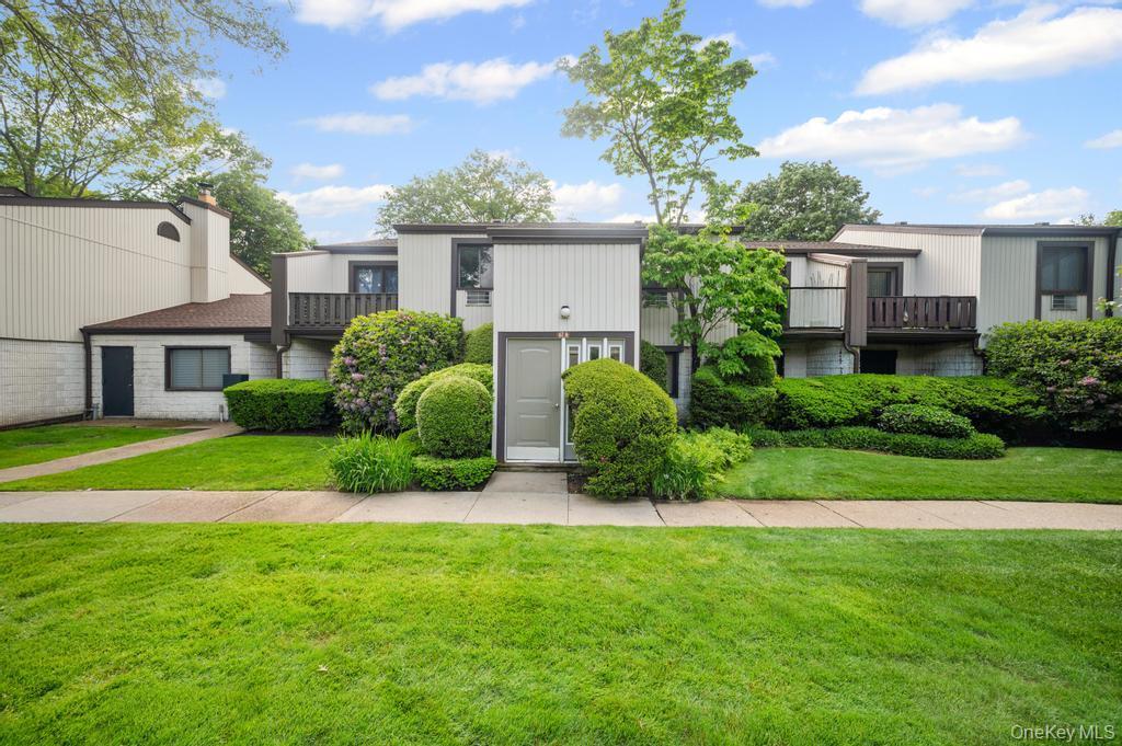 67 Richmond Boulevard # 2A, Ronkonkoma, NY 11779