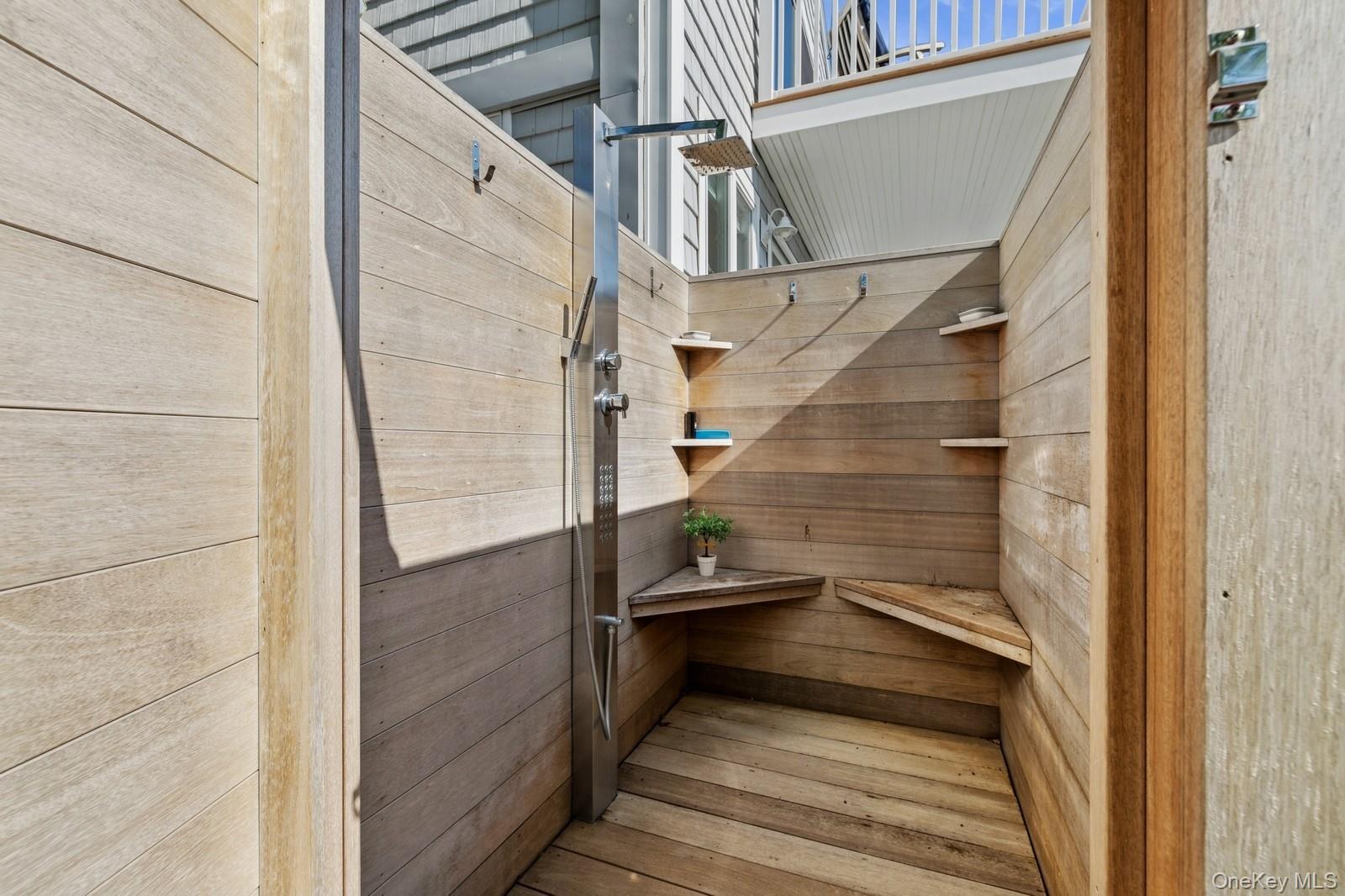 81 Beach Road, Aquebogue, NY 11931