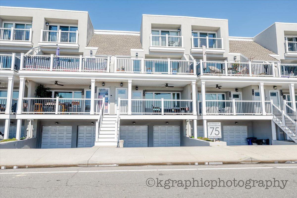 75 E Broadway # 4B, Long Beach, NY 11561