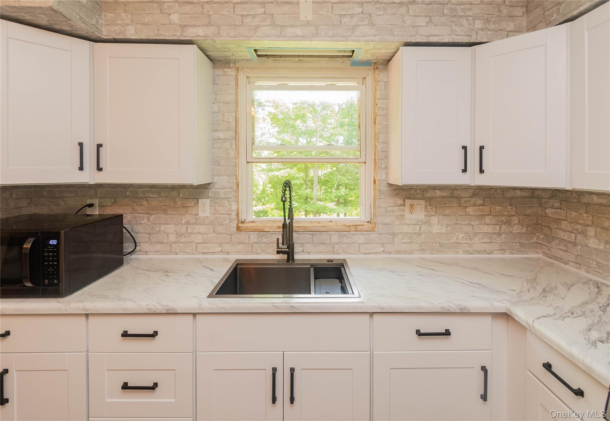 17 Hillside Place, Fallsburg, NY 12779