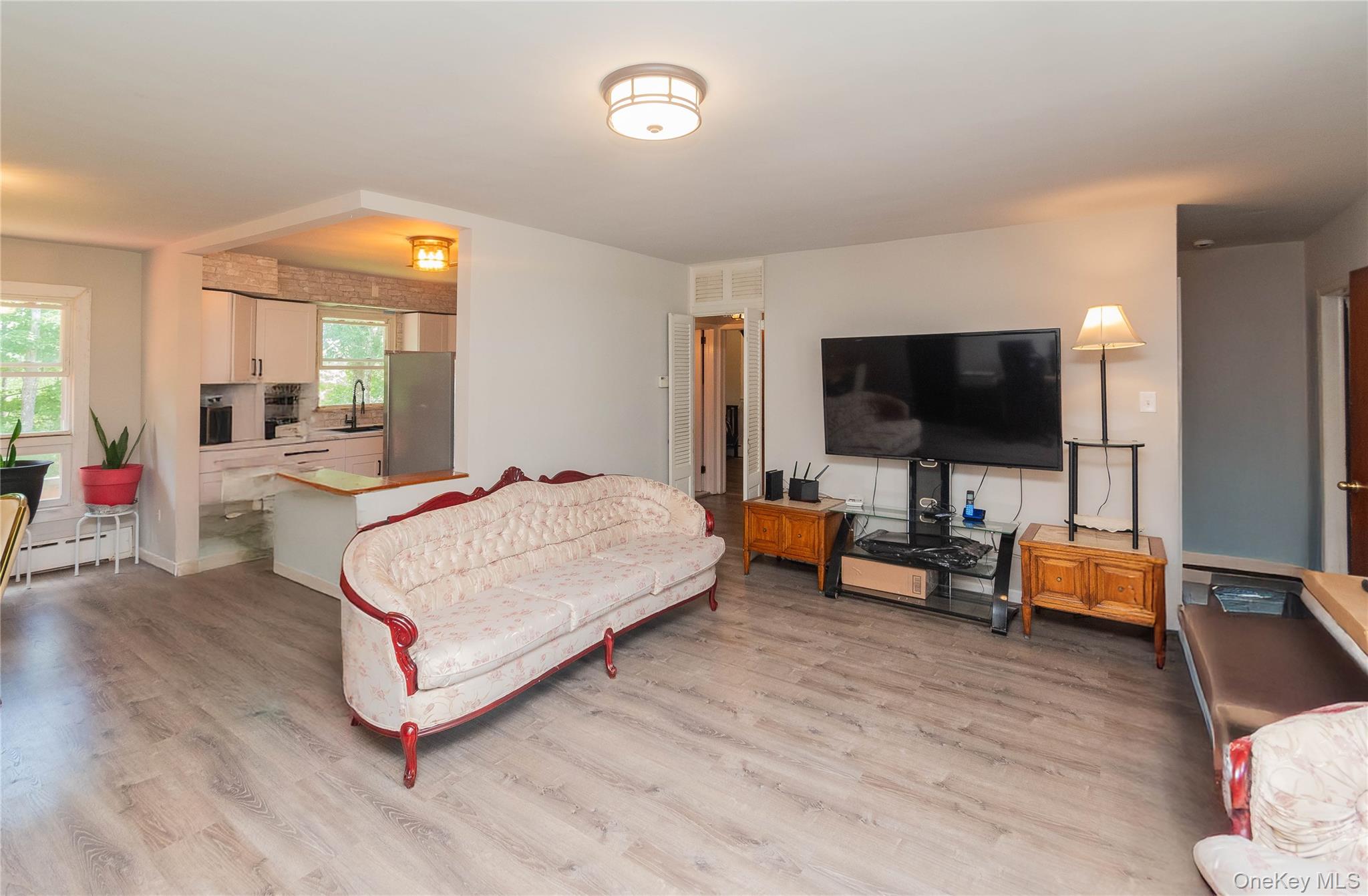 17 Hillside Place, Fallsburg, NY 12779