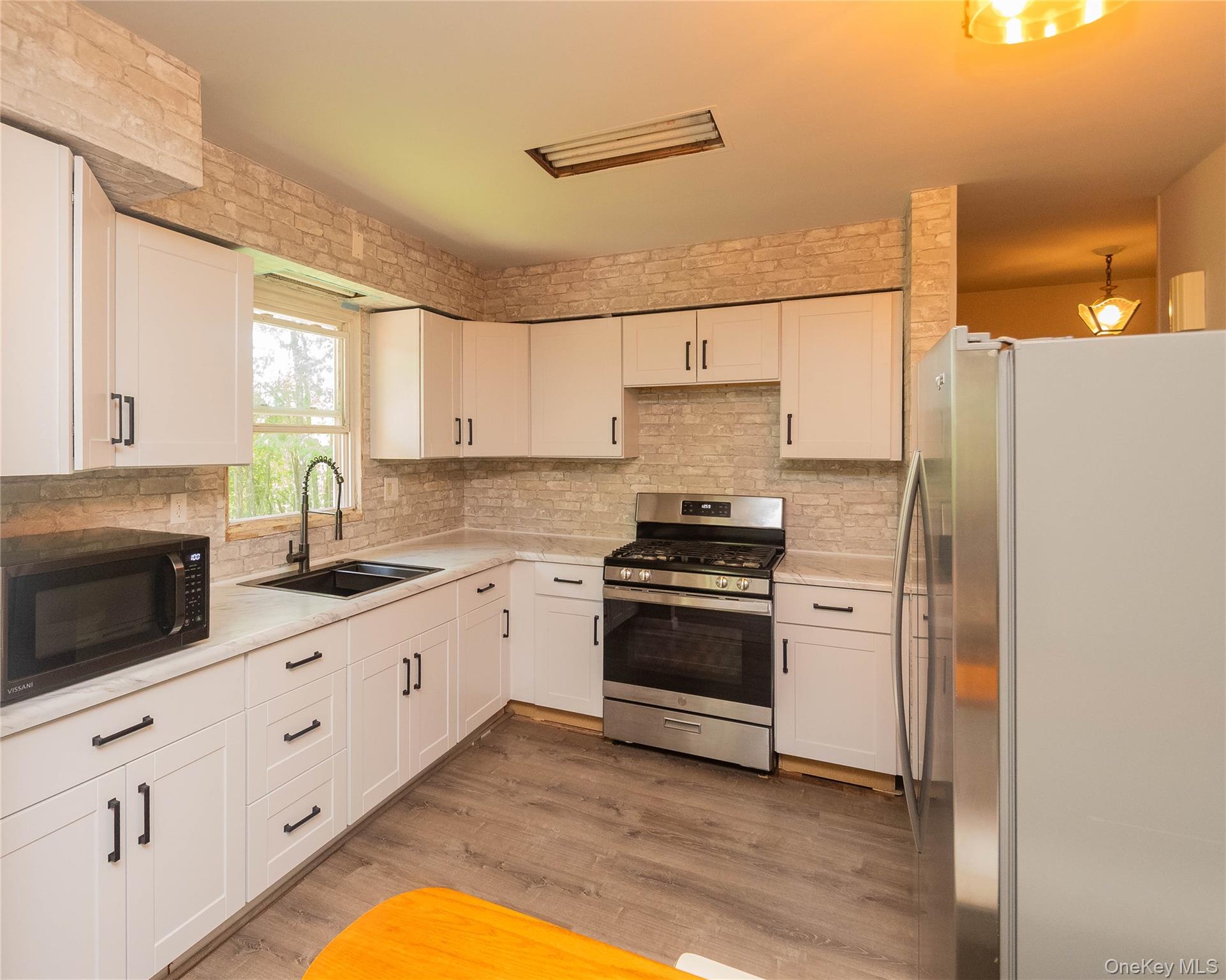 17 Hillside Place, Fallsburg, NY 12779