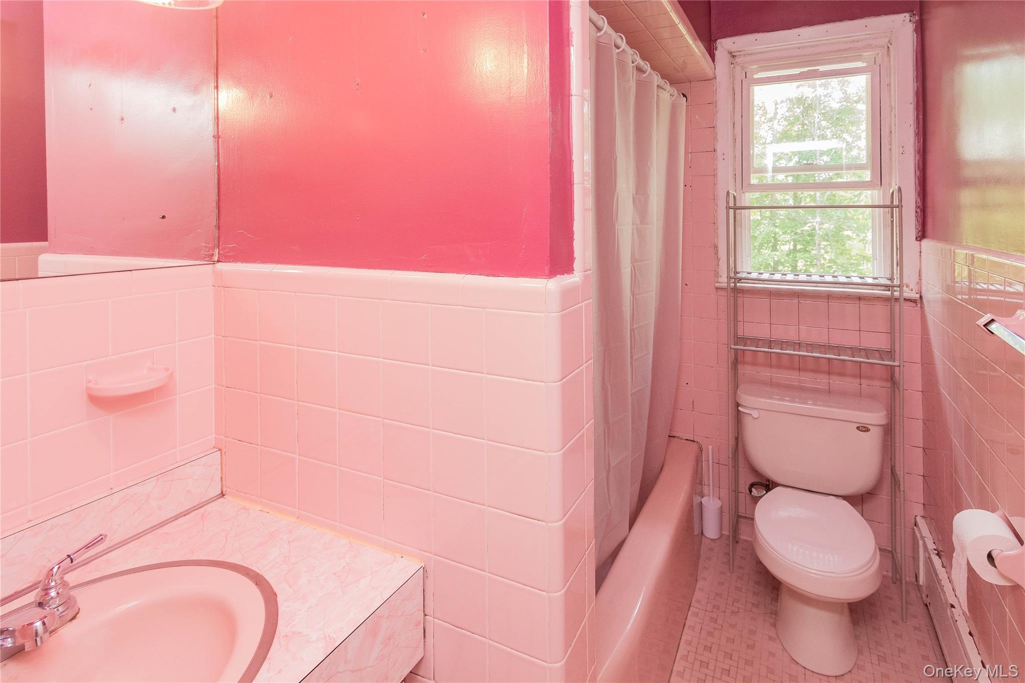 17 Hillside Place, Fallsburg, NY 12779