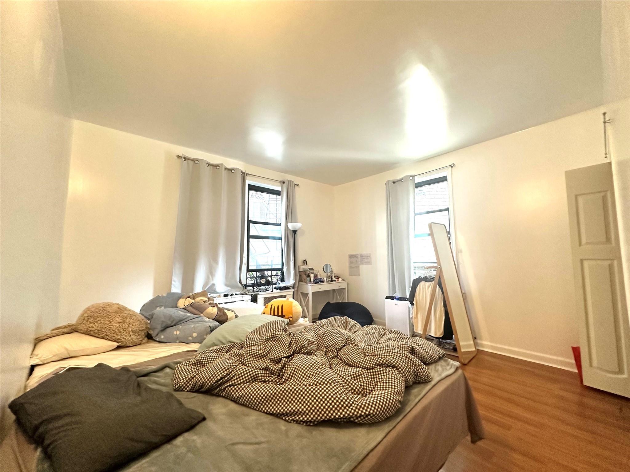 4233 Kissena Boulevard # 2D, Flushing, NY 11355