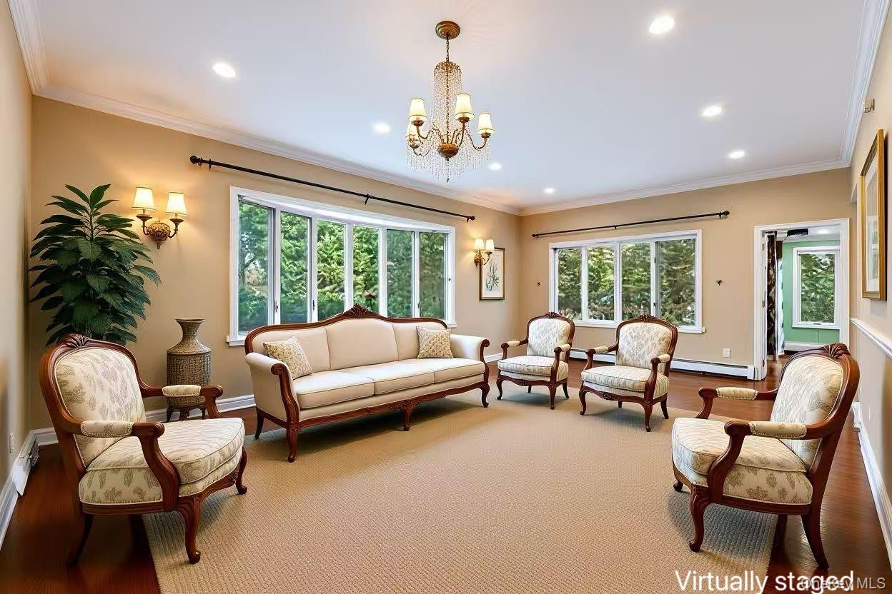 18 Locust Lane, Roslyn Heights, NY 11577