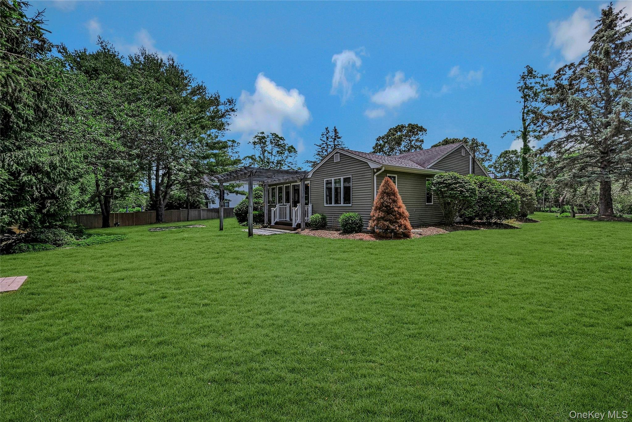 625 Glenn Road, Southold, NY 11971