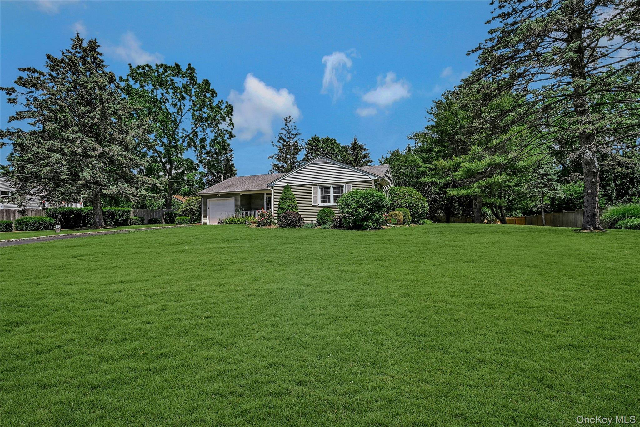 625 Glenn Road, Southold, NY 11971