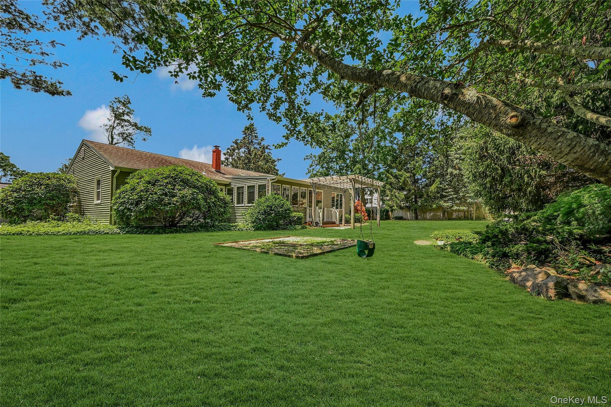 625 Glenn Road, Southold, NY 11971