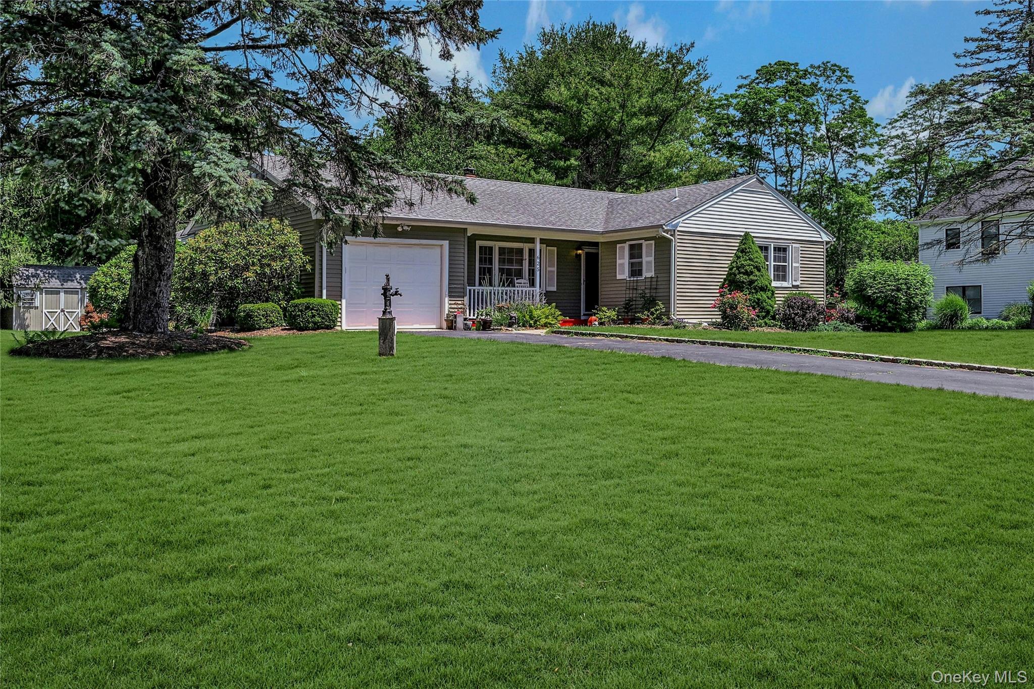 625 Glenn Road, Southold, NY 11971