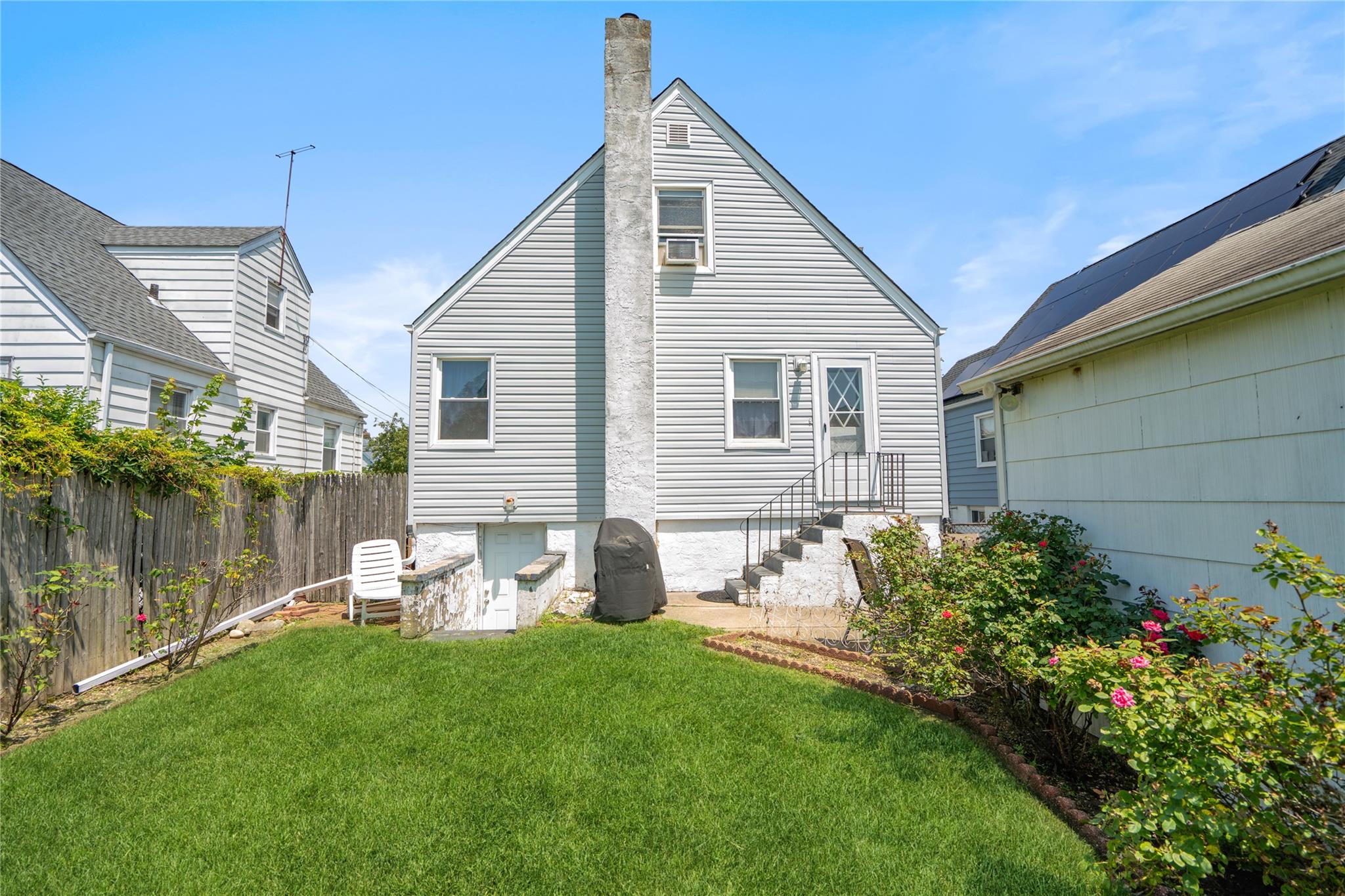 12 Westmoreland Road, Merrick, NY 11566