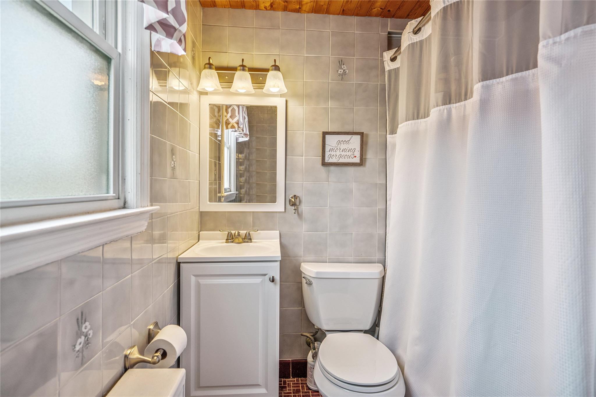 12 Westmoreland Road, Merrick, NY 11566