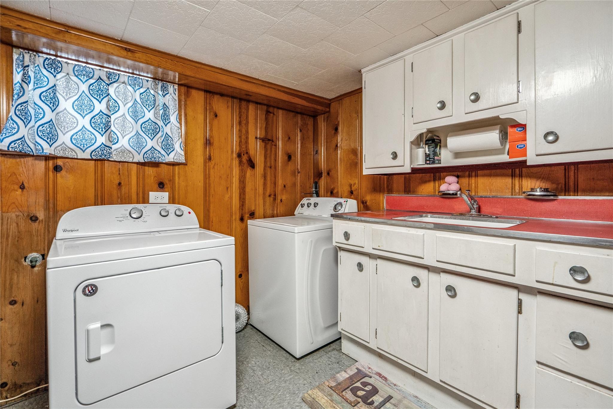 12 Westmoreland Road, Merrick, NY 11566