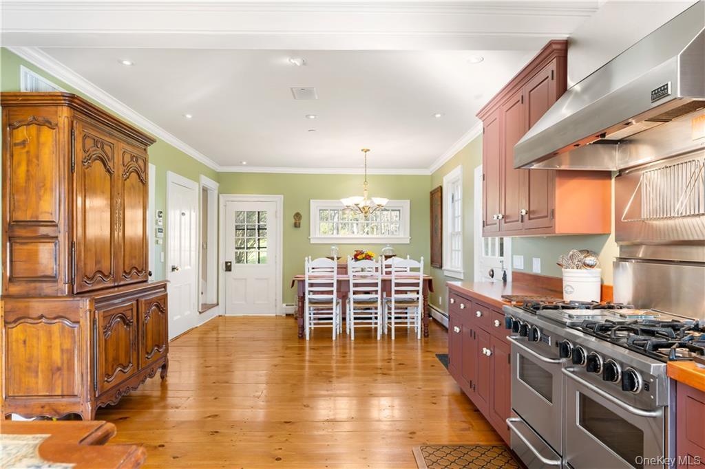 11 Brown Road, Pleasant Valley, NY 12569