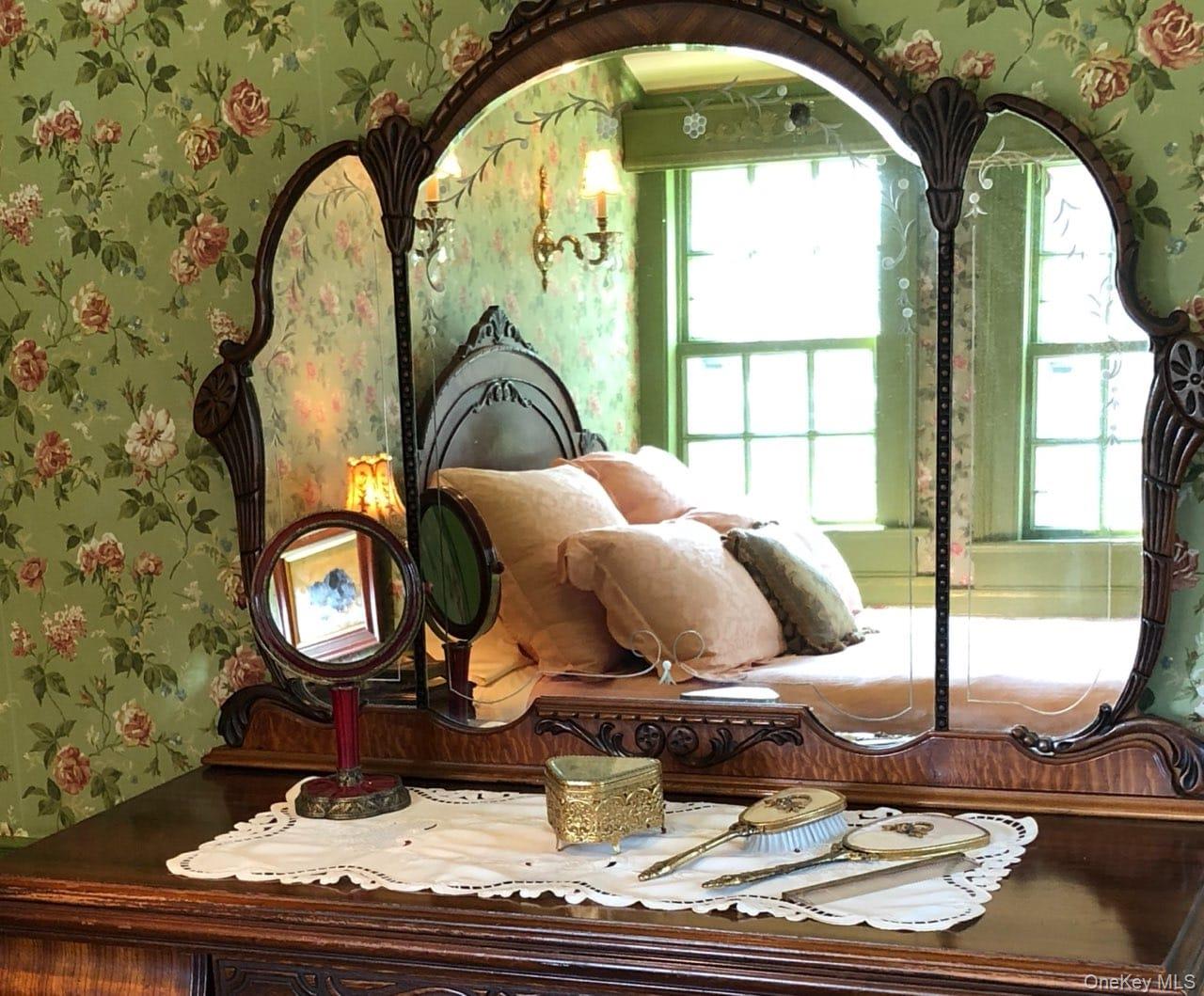 11 Brown Road, Pleasant Valley, NY 12569