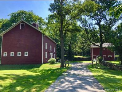 11 Brown Road, Pleasant Valley, NY 12569