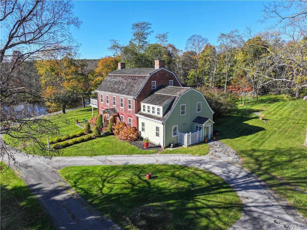 11 Brown Road, Pleasant Valley, NY 12569