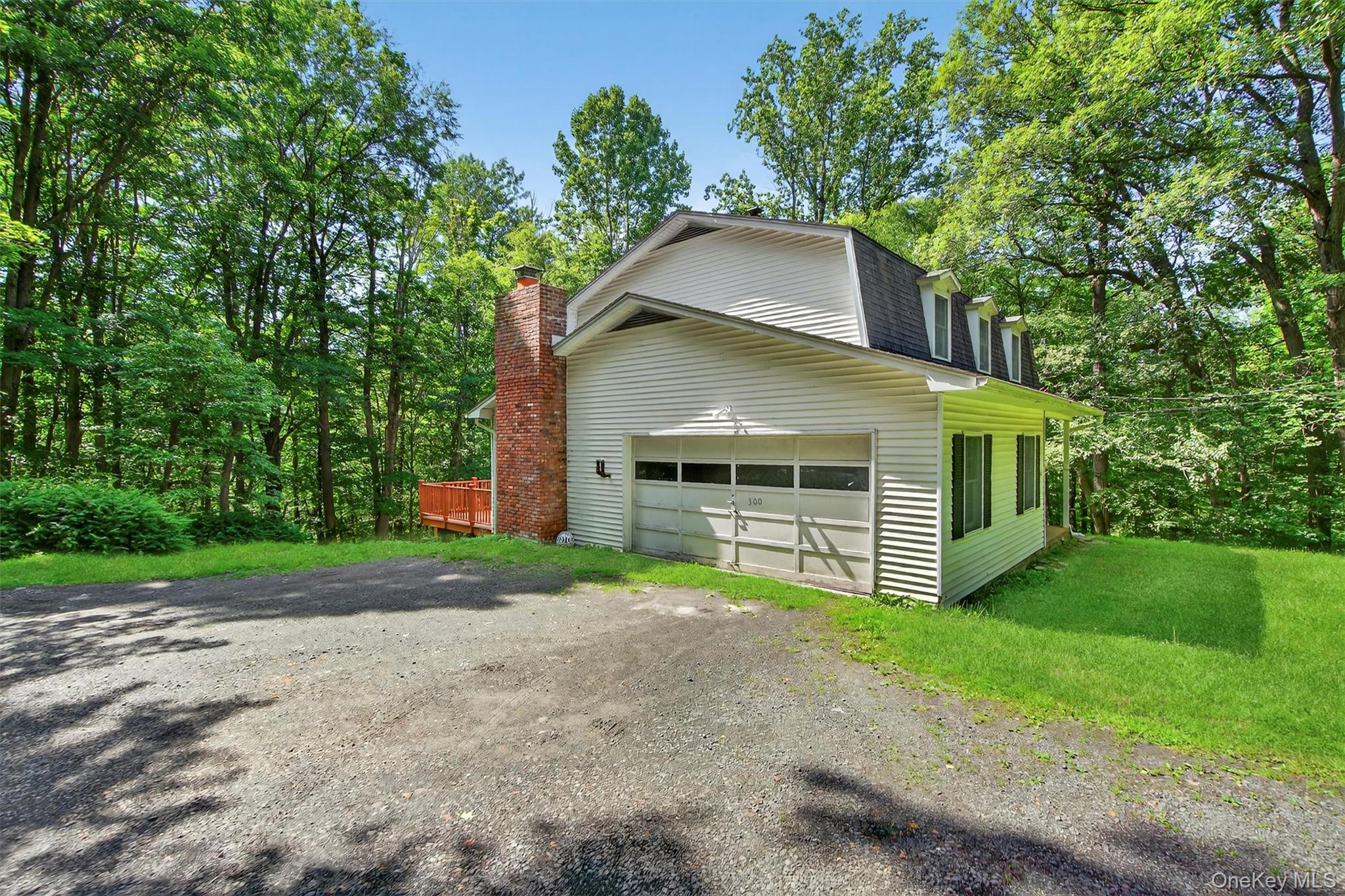 300 Estrada Road, Central Valley, NY 10917