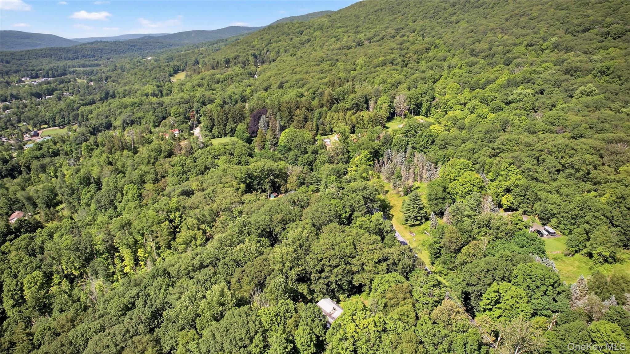 300 Estrada Road, Central Valley, NY 10917