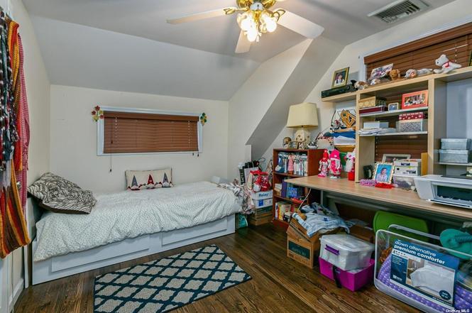 250 N Rutherford Avenue, Massapequa, NY 11758