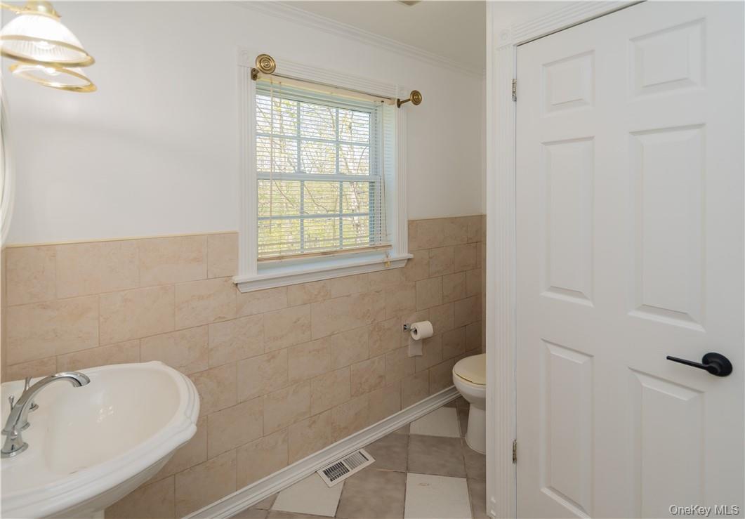 11 Stage Coach Road, Warwick, NY 10990