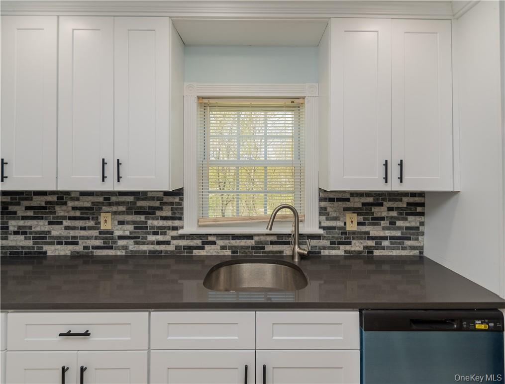 11 Stage Coach Road, Warwick, NY 10990