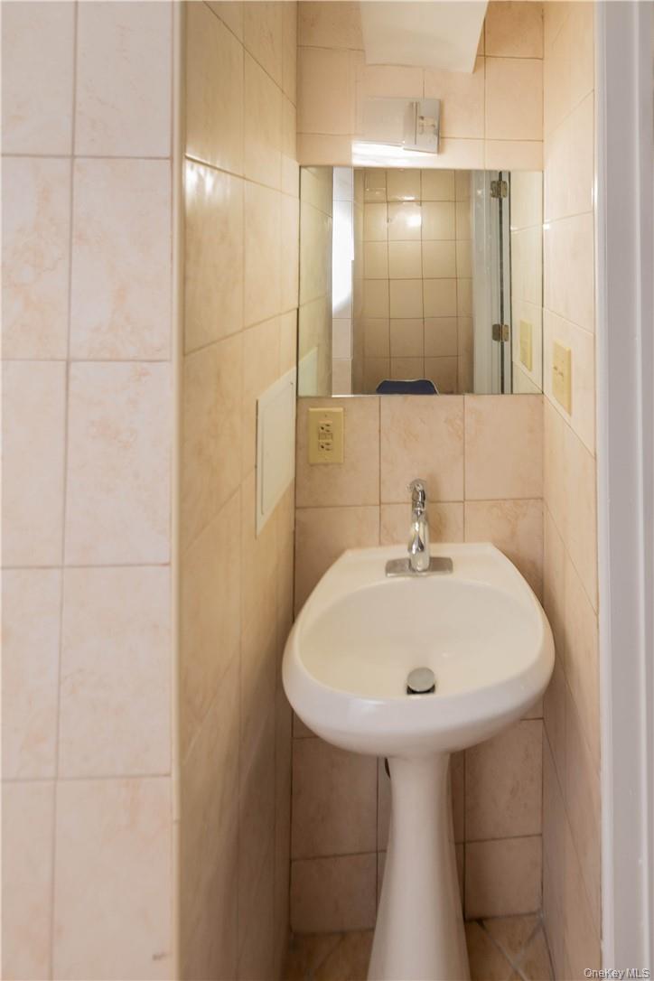 11 Stage Coach Road, Warwick, NY 10990