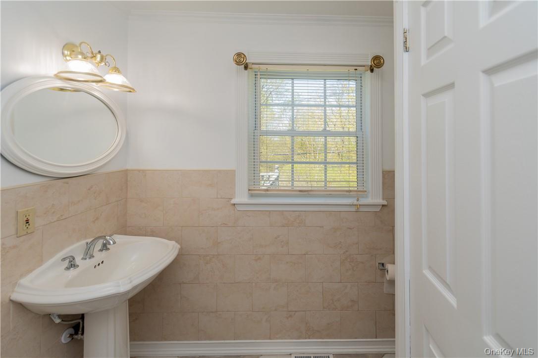 11 Stage Coach Road, Warwick, NY 10990