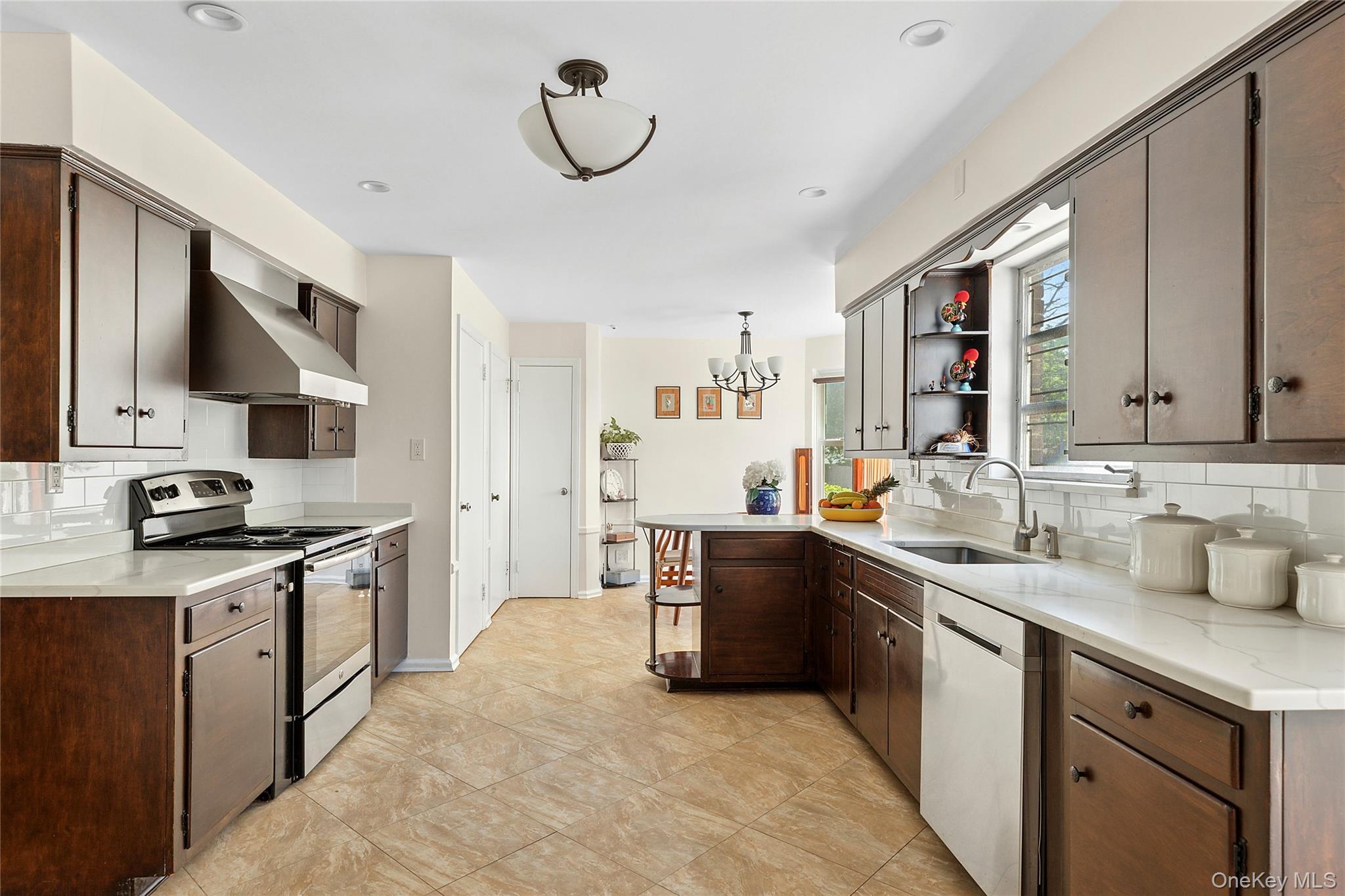 107 California Avenue, Freeport, NY 11520