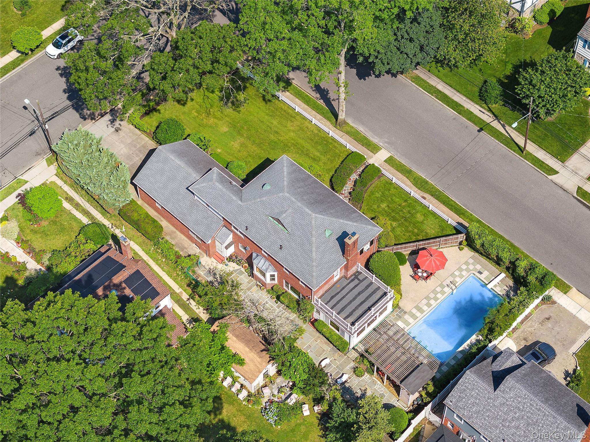 107 California Avenue, Freeport, NY 11520