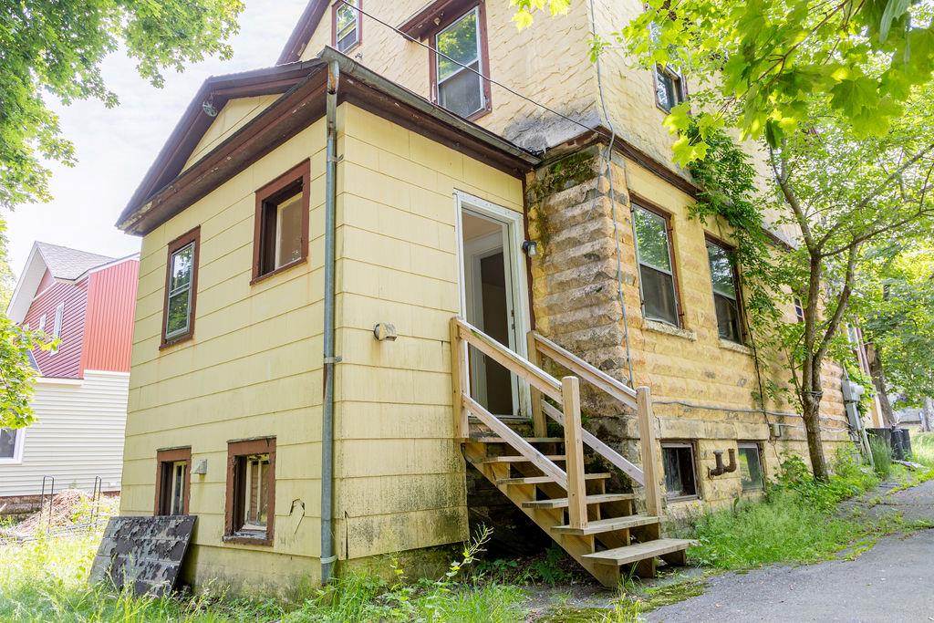 62 Clinton Avenue, Monticello, NY 12701