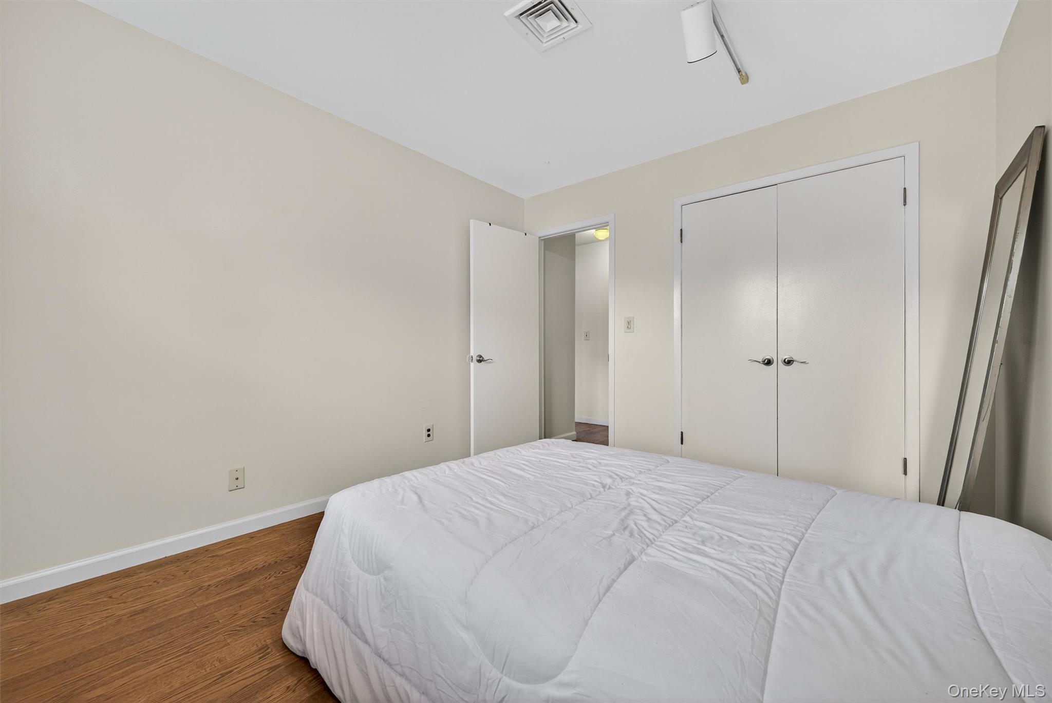 418 Pawnee Court, Suffern, NY 10901