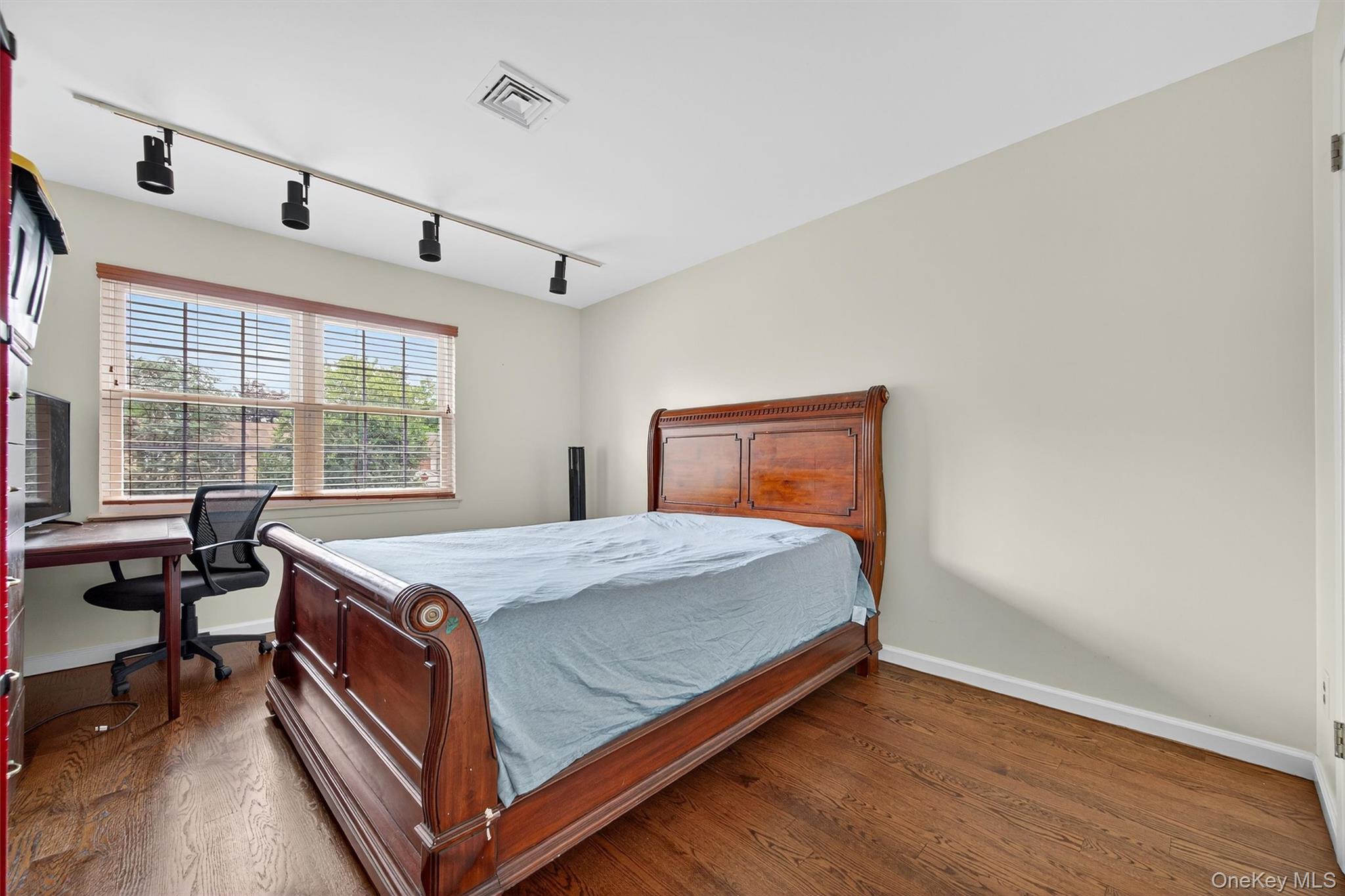 418 Pawnee Court, Suffern, NY 10901