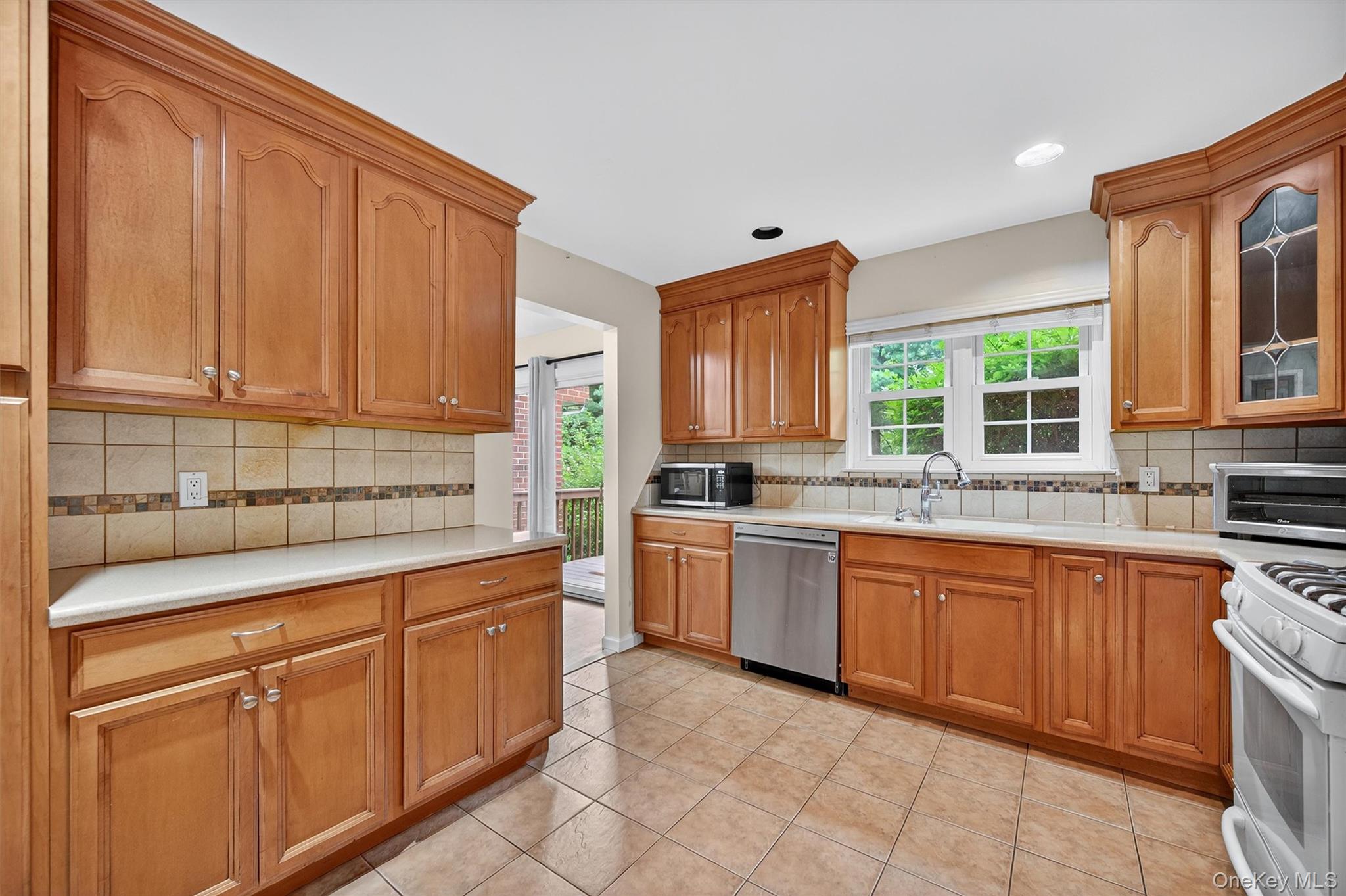 418 Pawnee Court, Suffern, NY 10901