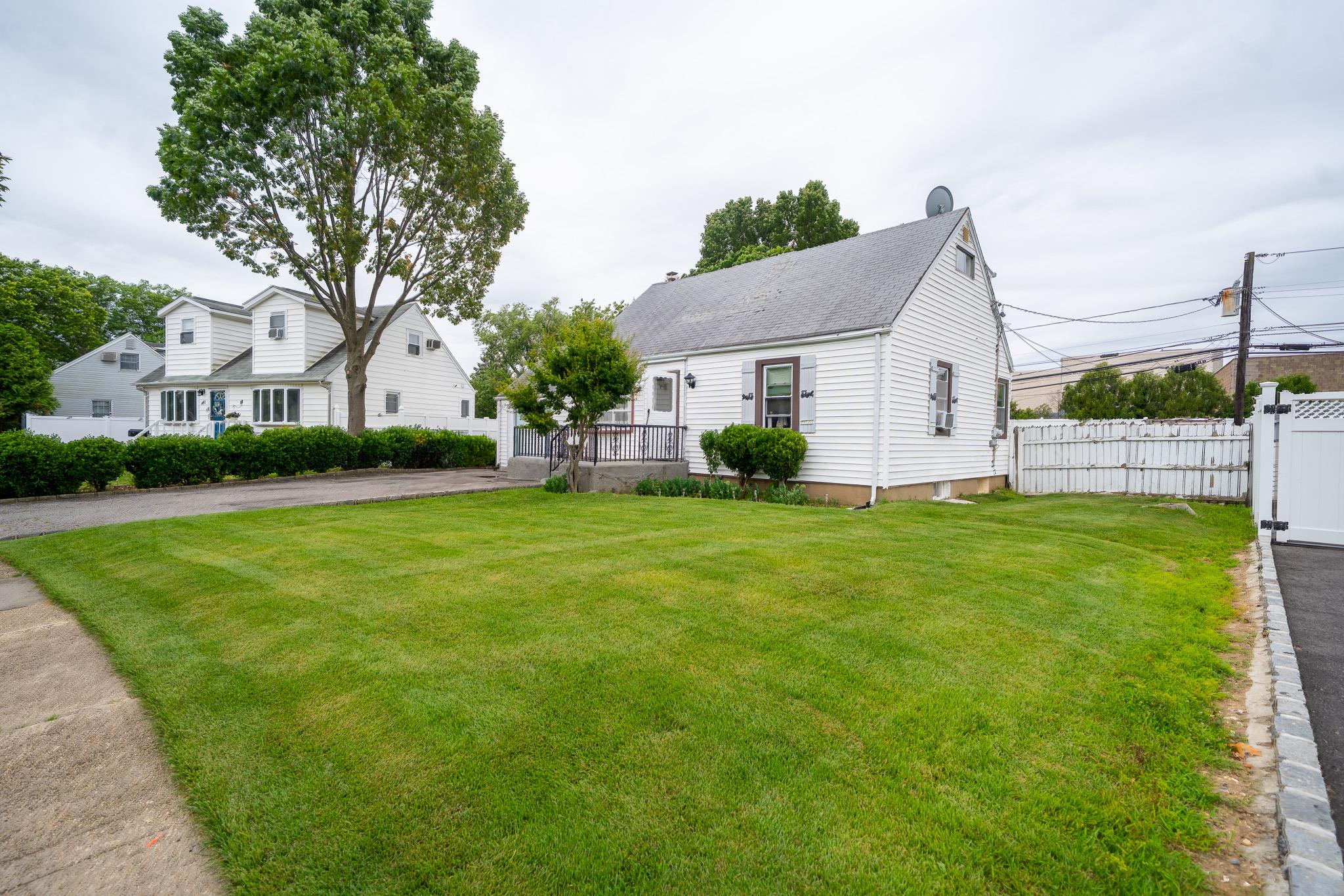 47 Cardinal Road, Levittown, NY 11756