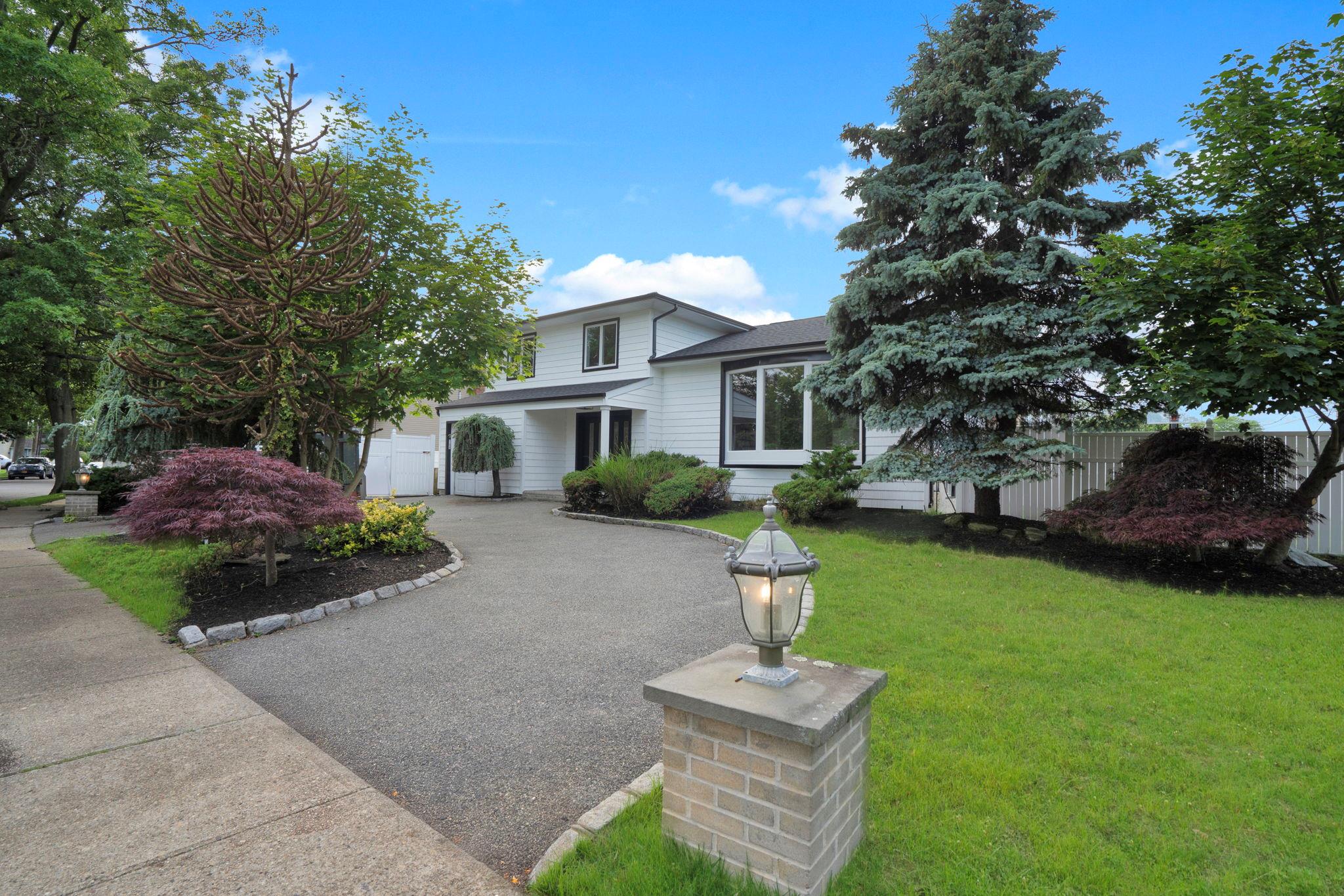 1815 Echo Place, Merrick, NY 11566