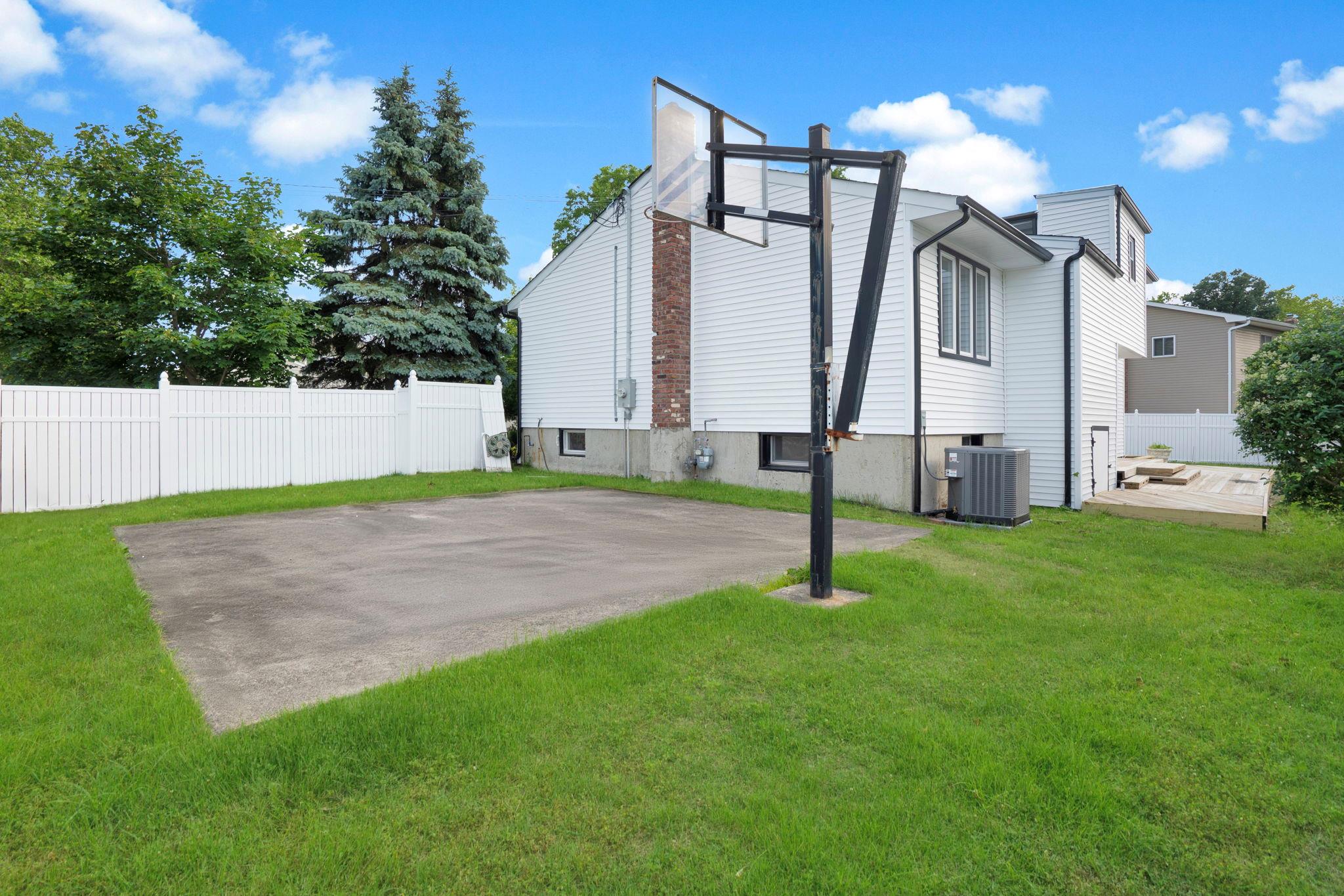 1815 Echo Place, Merrick, NY 11566