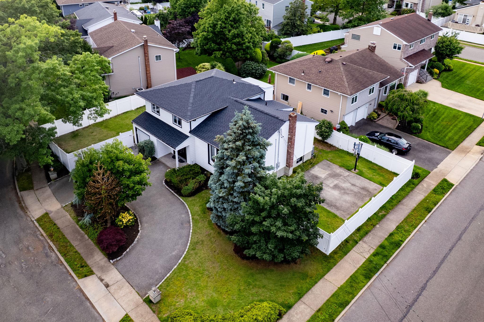 1815 Echo Place, Merrick, NY 11566