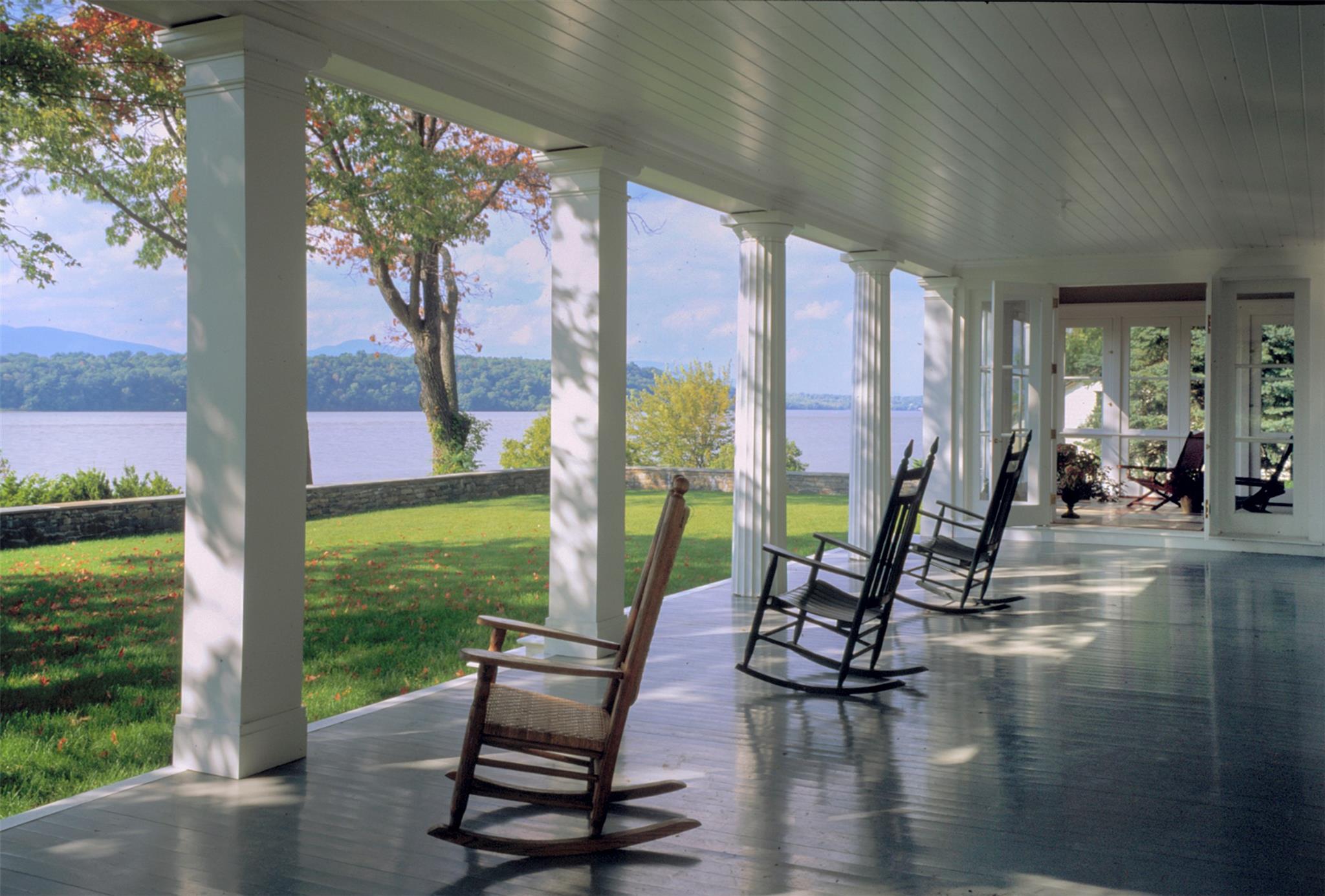 7 Steamboat Dock Lane, Red Hook, NY 12507