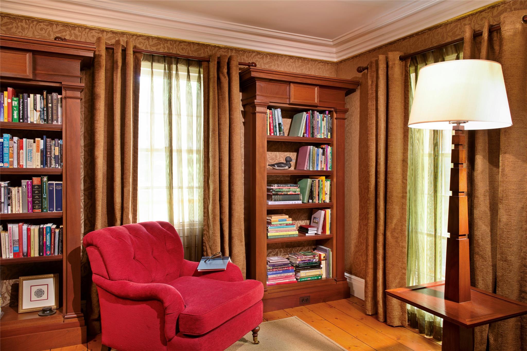 7 Steamboat Dock Lane, Red Hook, NY 12507