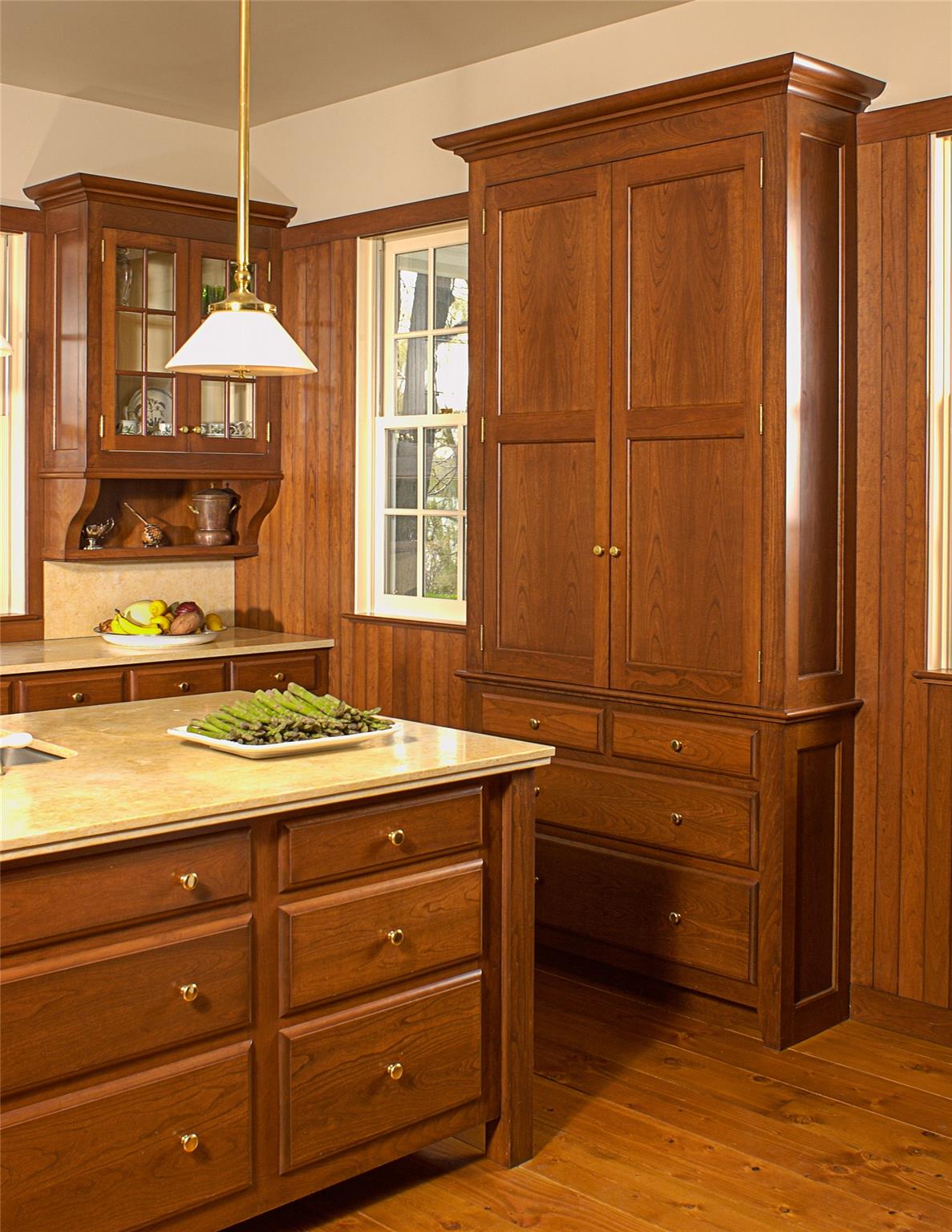 7 Steamboat Dock Lane, Red Hook, NY 12507