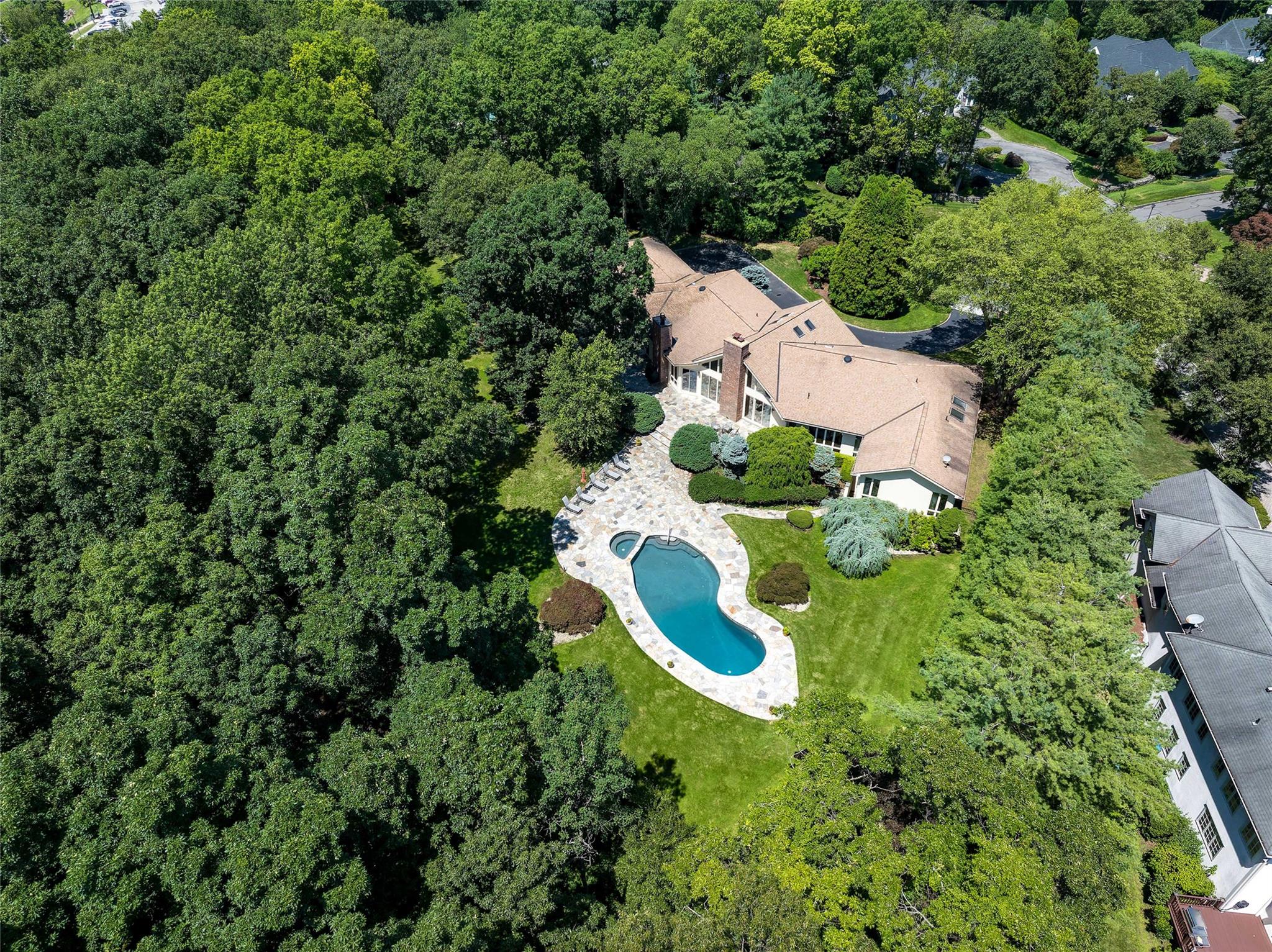 10 Old Woods Drive, Harrison, NY 10528