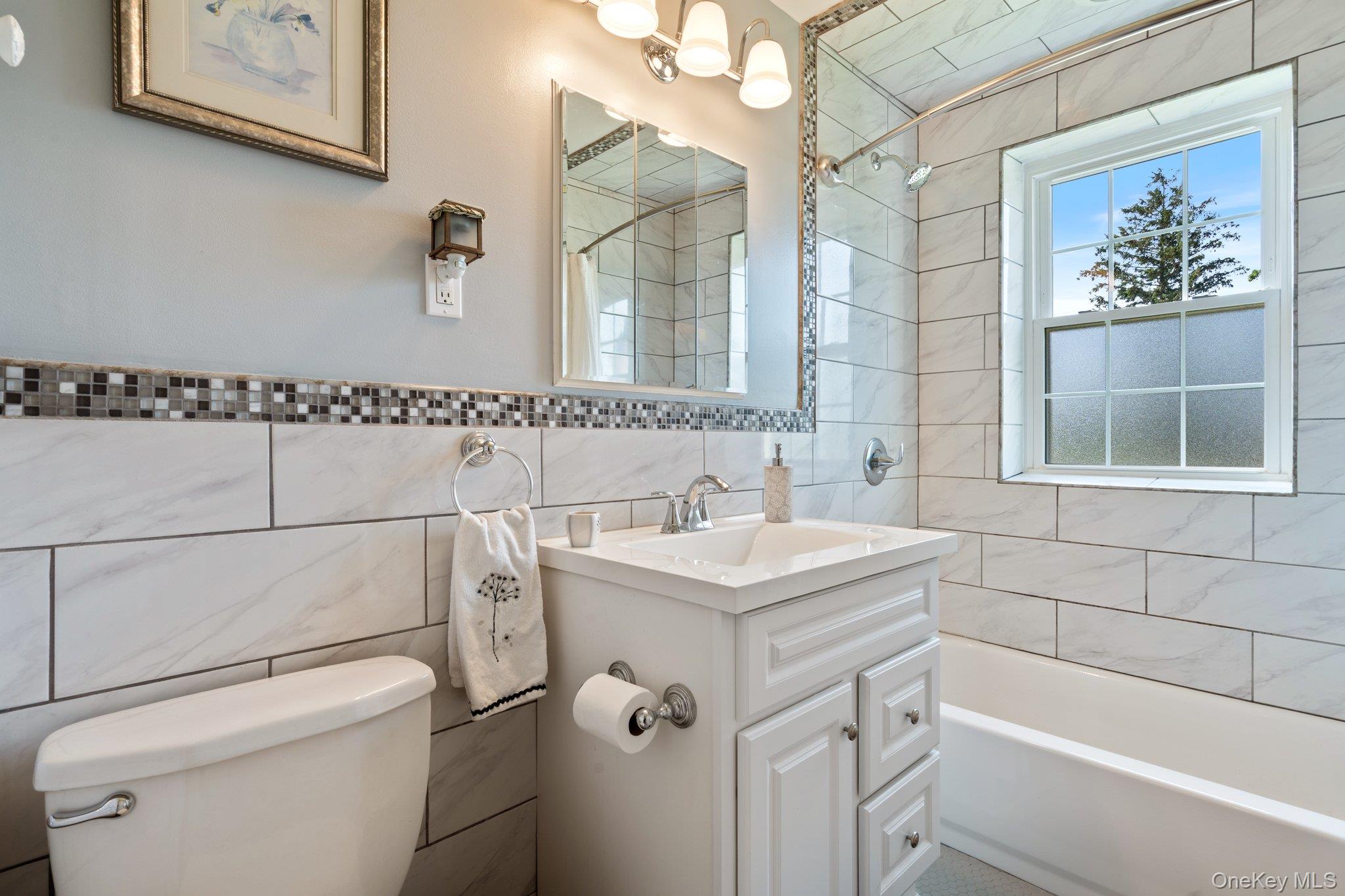 102 S Village Avenue # 2B, Rockville Centre, NY 11570