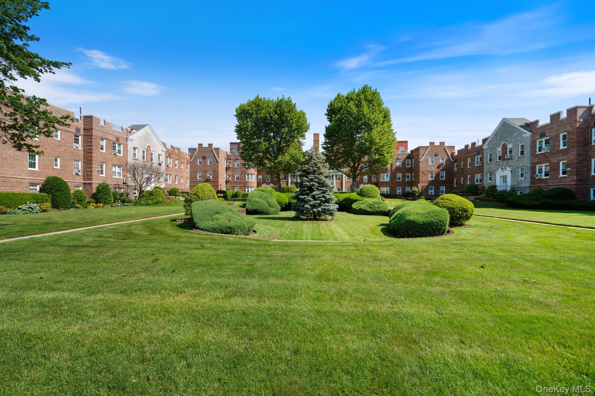 102 S Village Avenue # 2B, Rockville Centre, NY 11570