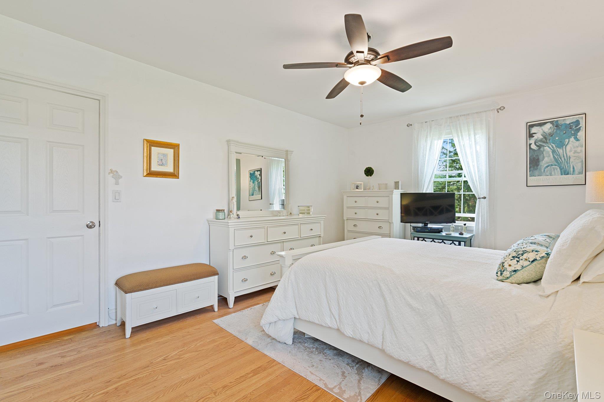 102 S Village Avenue # 2B, Rockville Centre, NY 11570